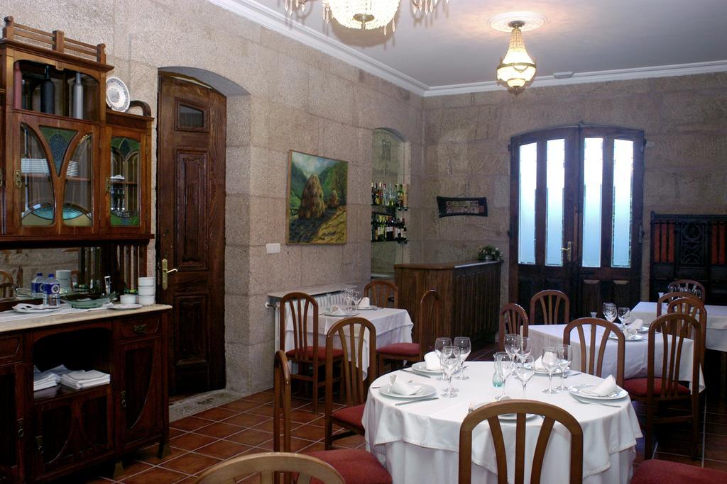 Pazo Almuzara Hotell Boborás Restaurang bild